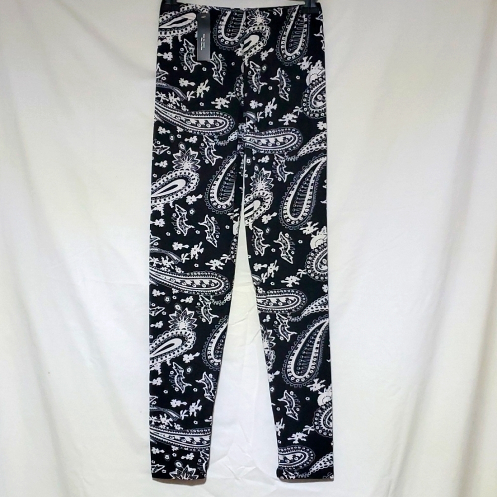 Leggings Depot, OS, Black/Paisley Print